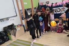 Wiewiórki pociąg z butami