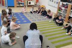 Zajączki i małe Kapibary