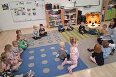 Niedźwiadki na dywanie