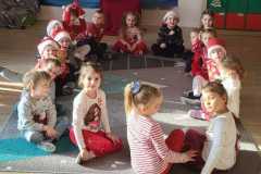 Zajączki czekają na Mikołaja