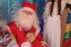 Zajączki Mikołaj przytula